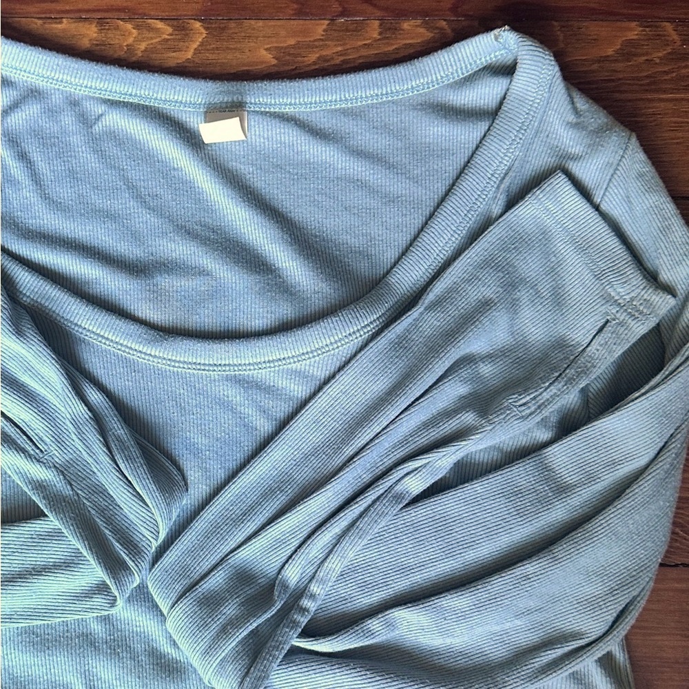 Ultra lite Women's ribbed Long Sleeve Top